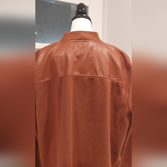 Jaclyn Smith Brown Leather Jacket - Picture 6 of 7